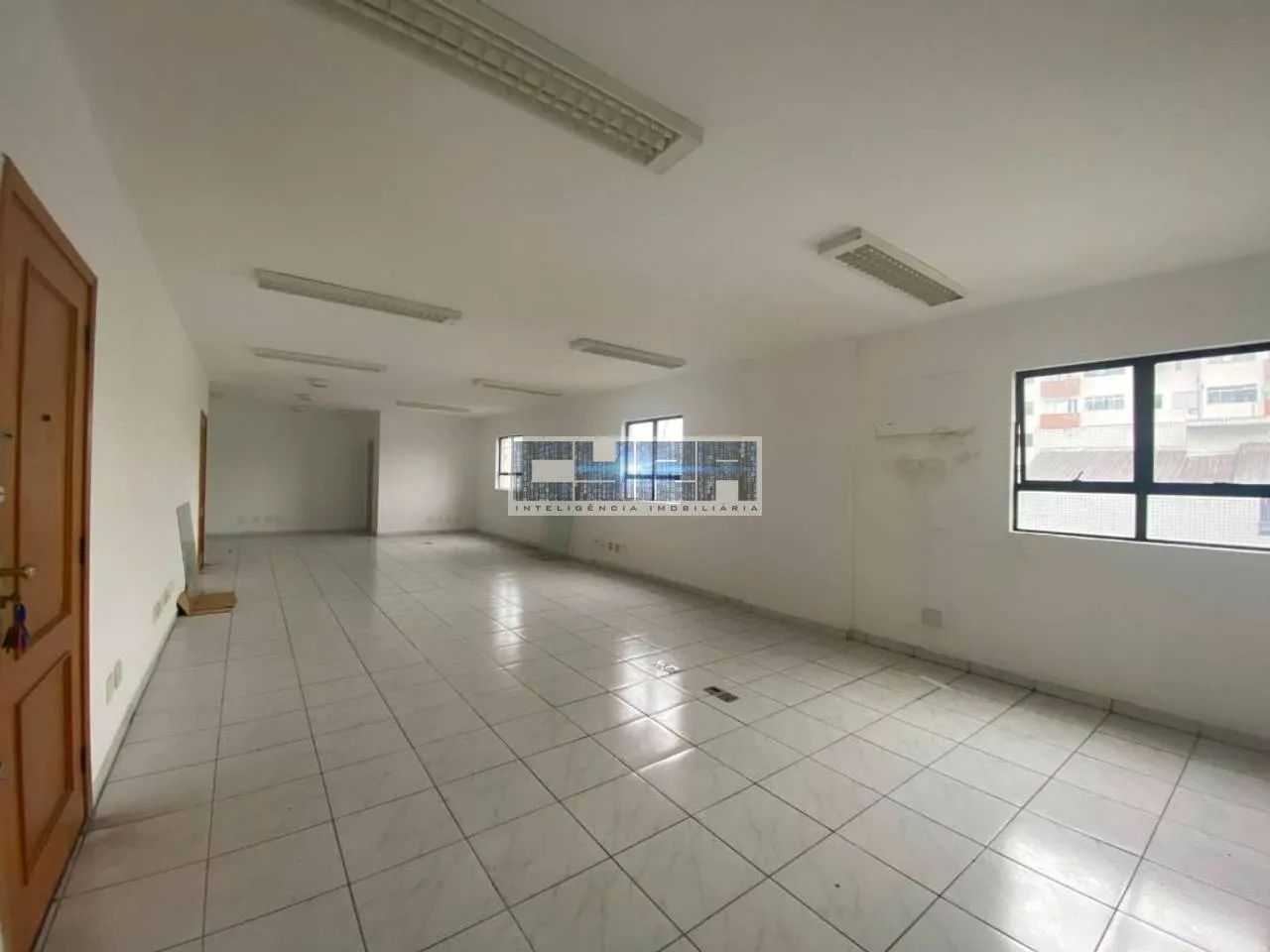SALA COMERCIAL na Avenida Ana Costa - Foto 2