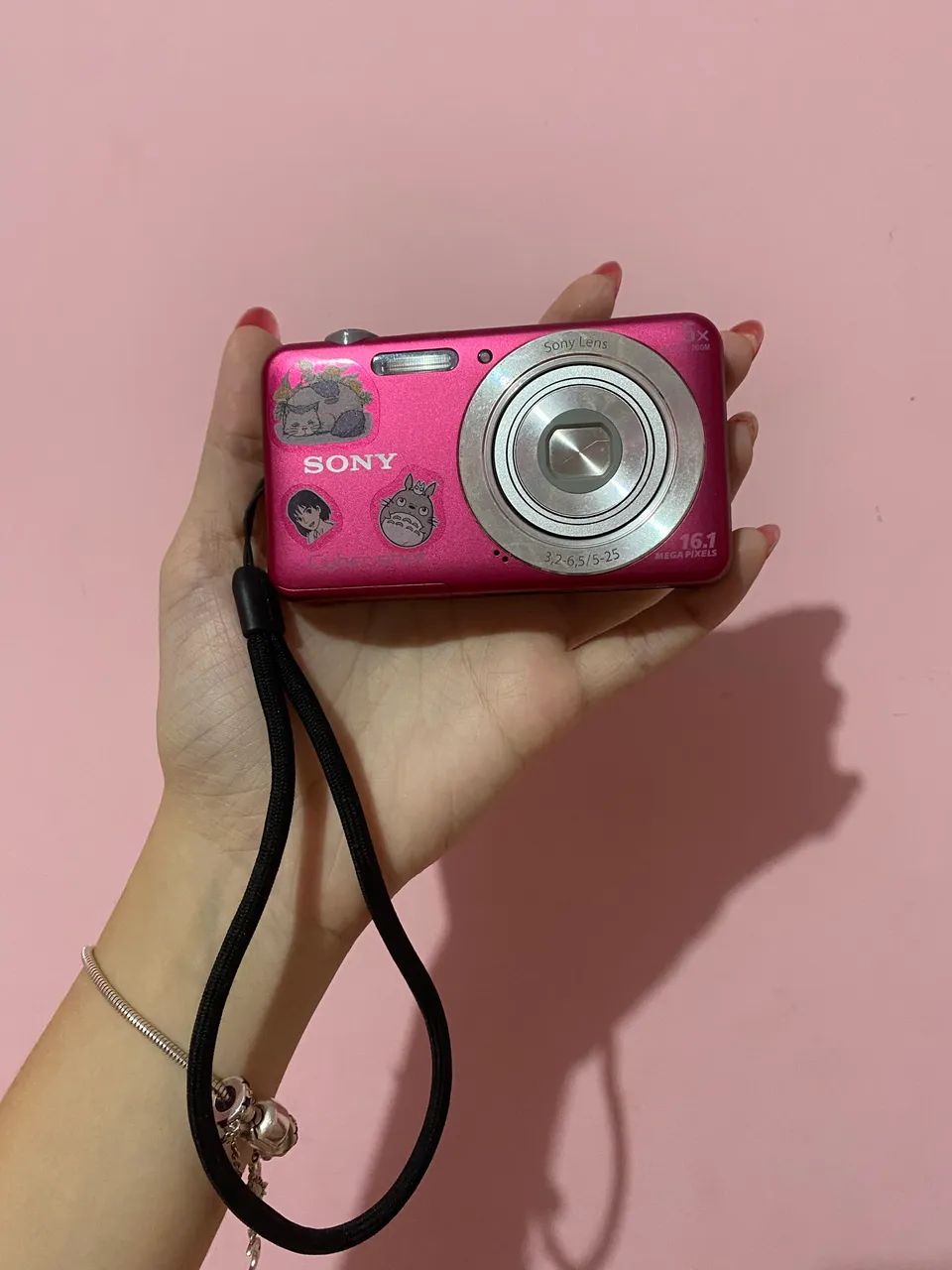 Câmera Sony Cybershot DSC-W710