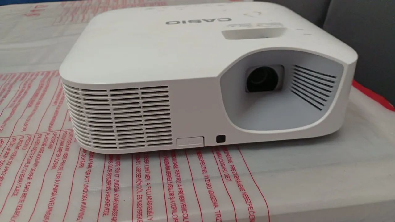 Vendo projetor CASSIO top  - Foto 3