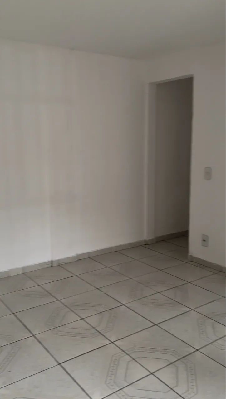 Alugo apt Reformado no Cosmorama - Foto 2