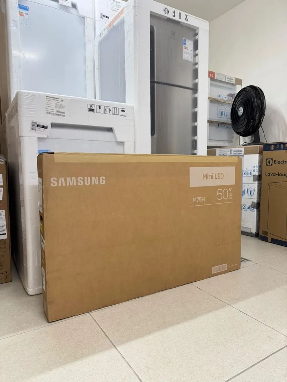 Smart TV 50 polegadas Samsung 4K UHD Mini LED M75H nova - Foto 2