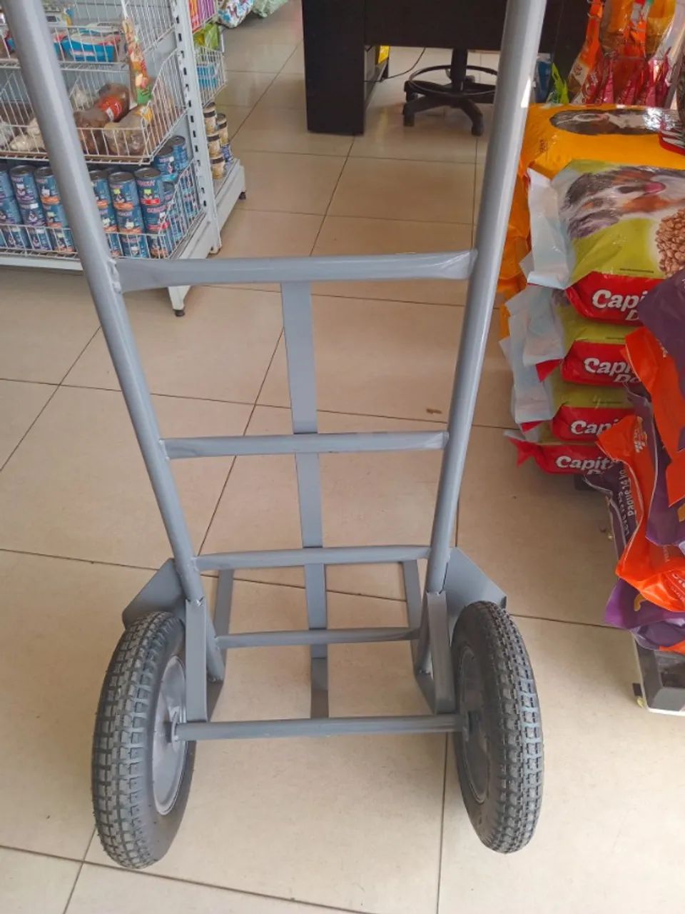 Carrinho Carga Pneu Camara 200KG Novo Sem Uso - Foto 2