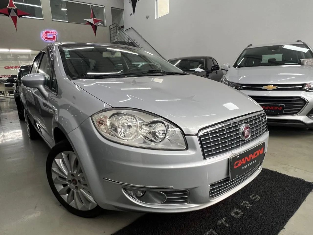 Fiat Linea Absolute 1.9/1.8 Flex Dualogic 4P 2014 - Foto 3