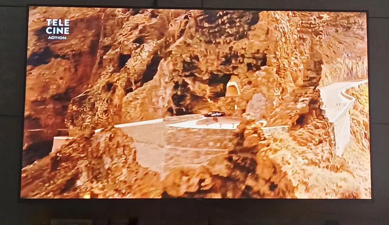 Tv 50"pol. 4k 5g perfeito funcionamento! - Foto 2