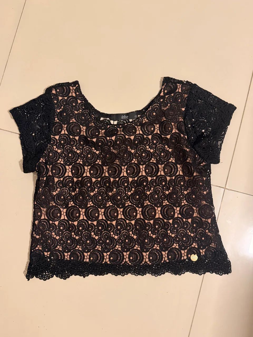Lote com 5 blusas  - Foto 4