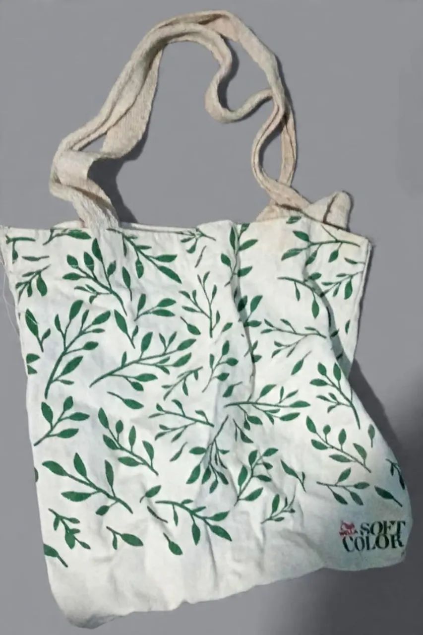Bolsa de pano con desenho de folhas 