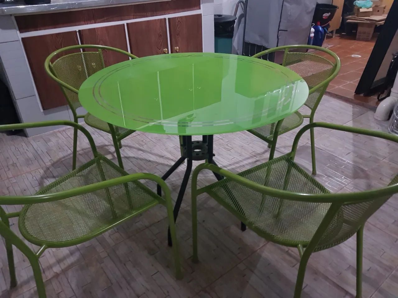 Mesa com 4 cadeiras vidro  - Foto 3