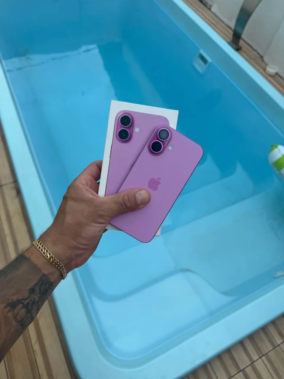 iPhone 16 128g rose impecável 