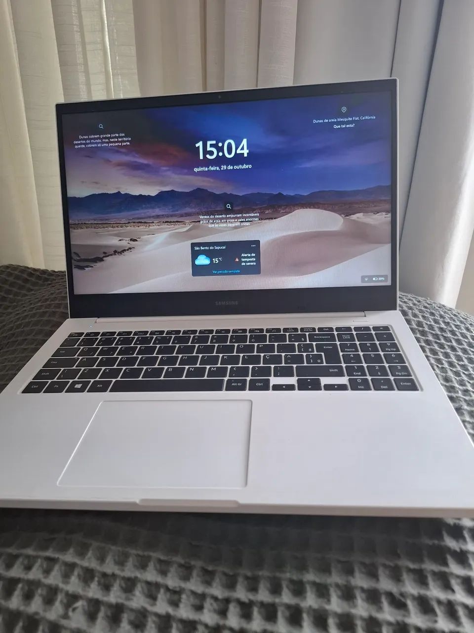 Notebook Samsung Book E20 Branco com SSD e Memória RAM expandida