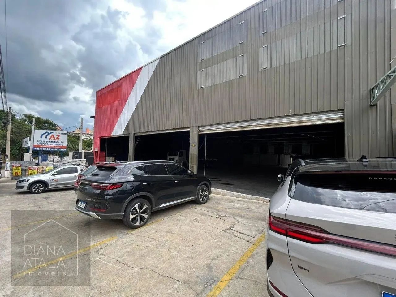 Galpão térreo no centro para locação- Vinhedo S.P.