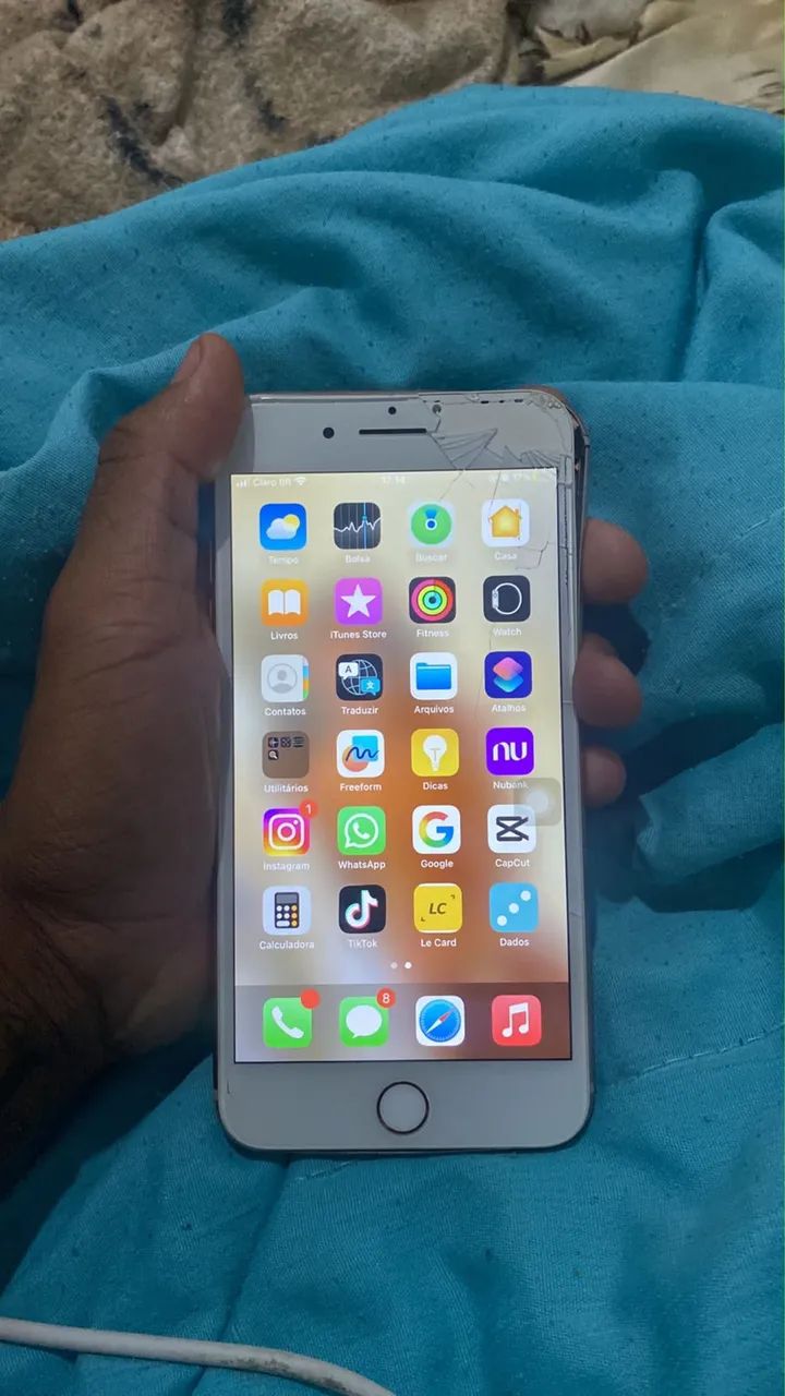 Vendo celular 8 Plus 