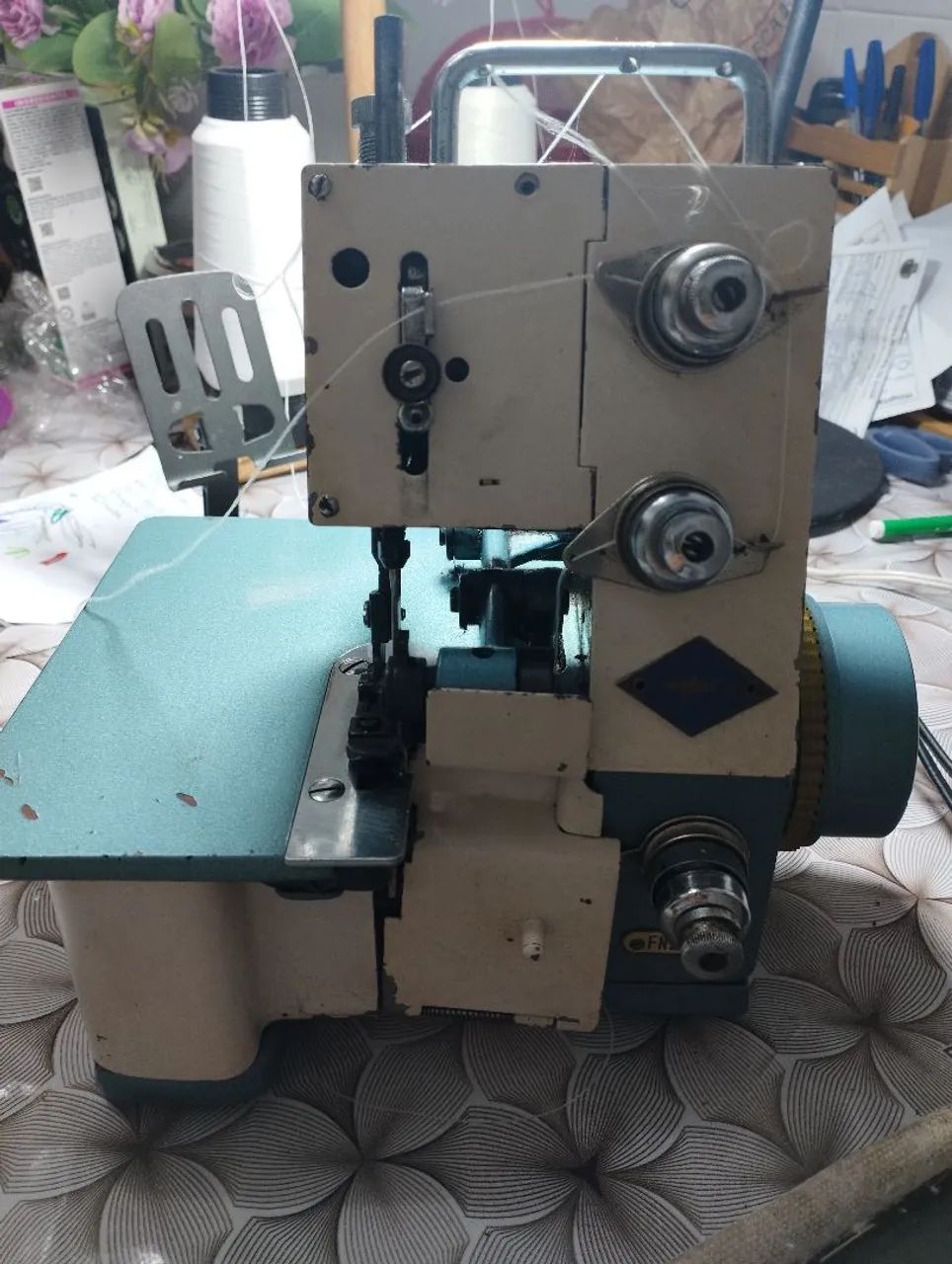 Máquina overloque chinesinha