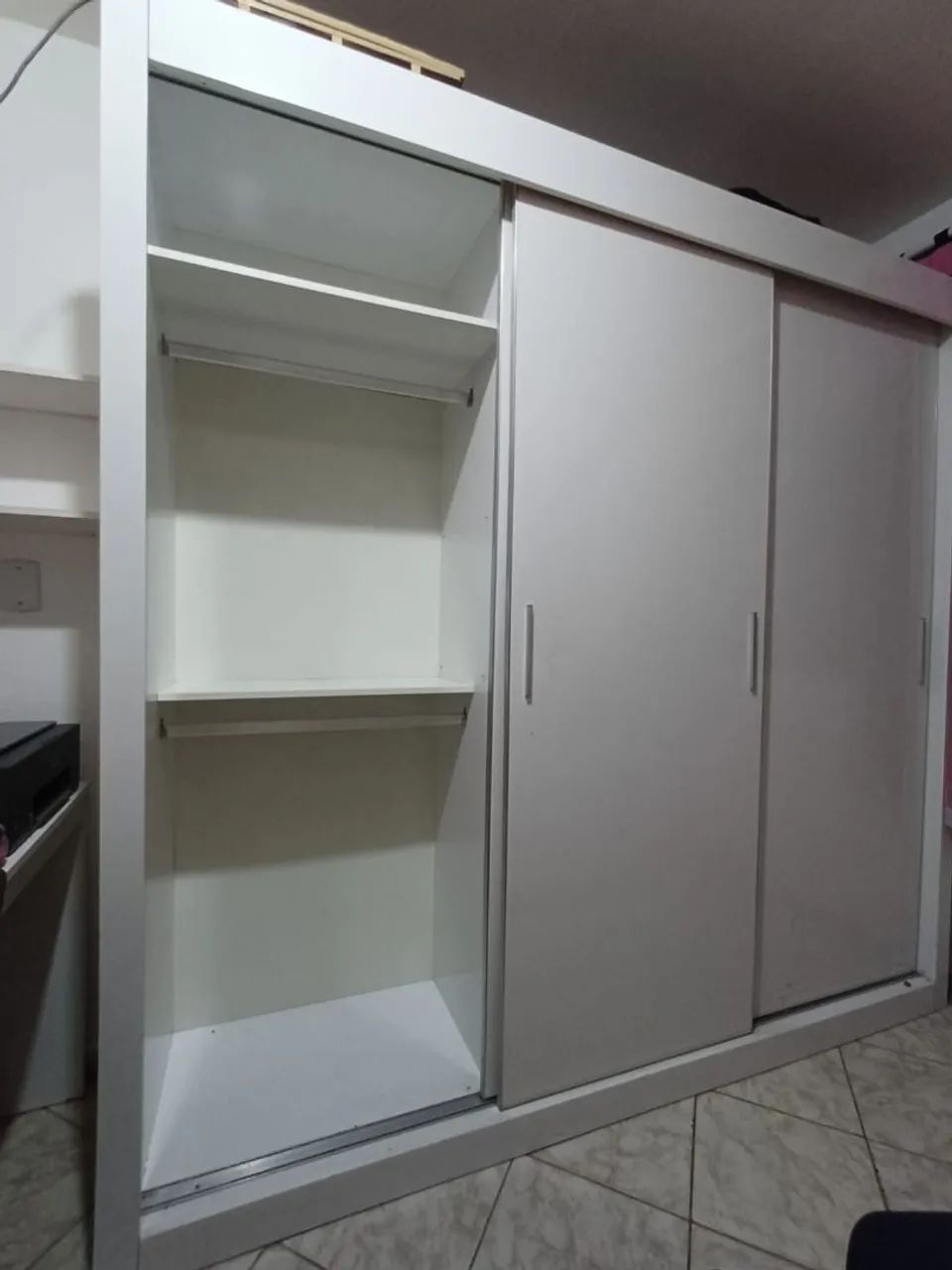 Vendo guarda roupa, seminovo  - Foto 4