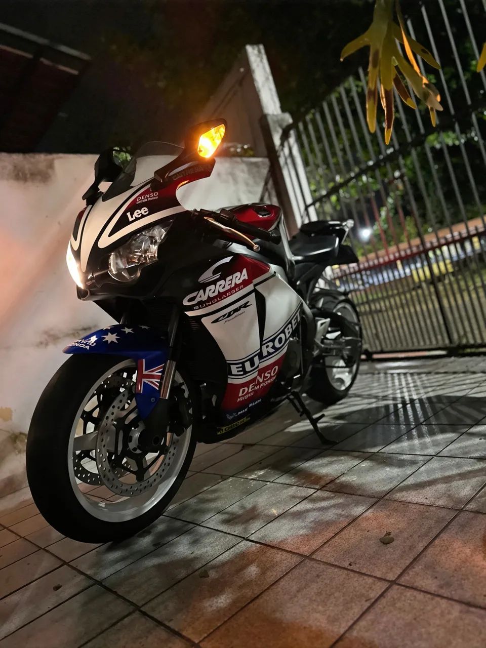 Cbr 1000rr fireblade  - Foto 5