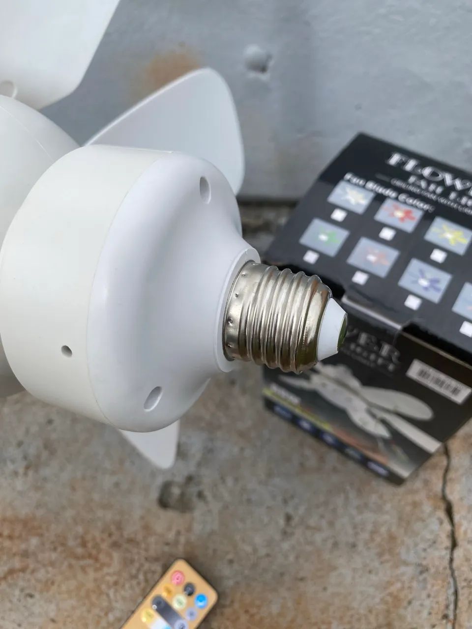 Ventilador com Lâmpada de Teto - Foto 4