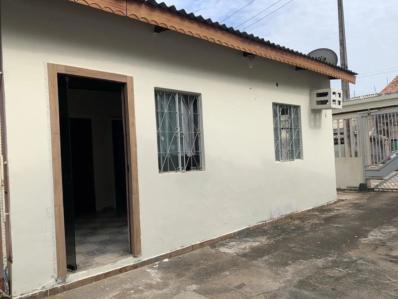Alugo Apartamento 2 quartos