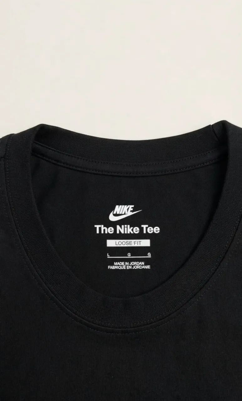 Camisetas Nike com estampa ( preta com roxa e preta com verde) - Foto 3