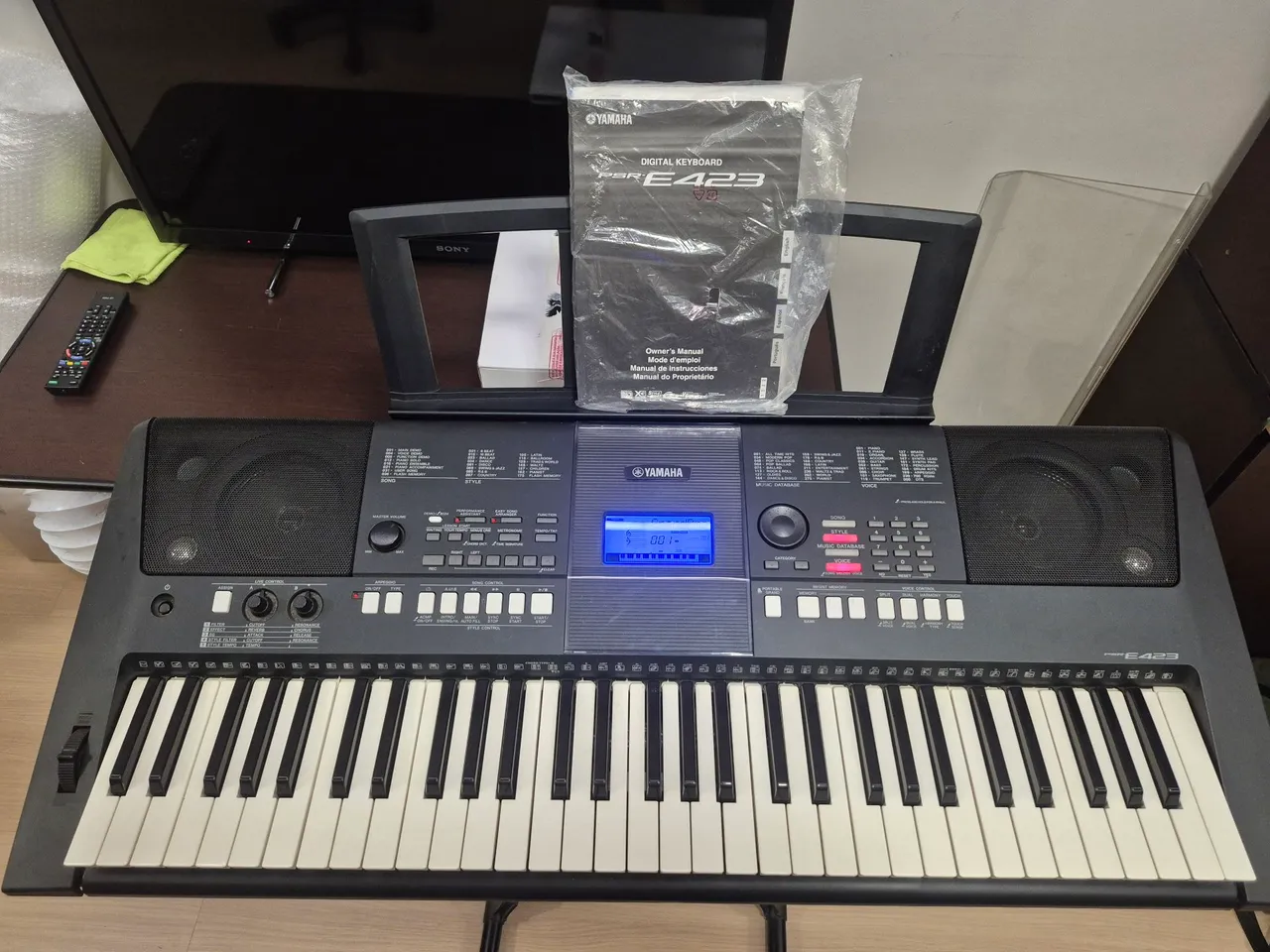 Piano Yamaha NP12 - Instrumentos musicais - Santa Helena de Goiás
