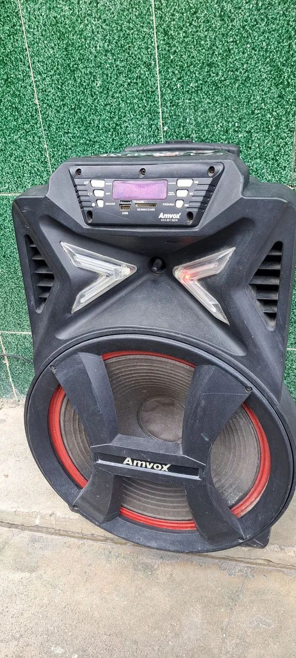 Caixa com Bluetooth Amvox 501 New parada 250,00