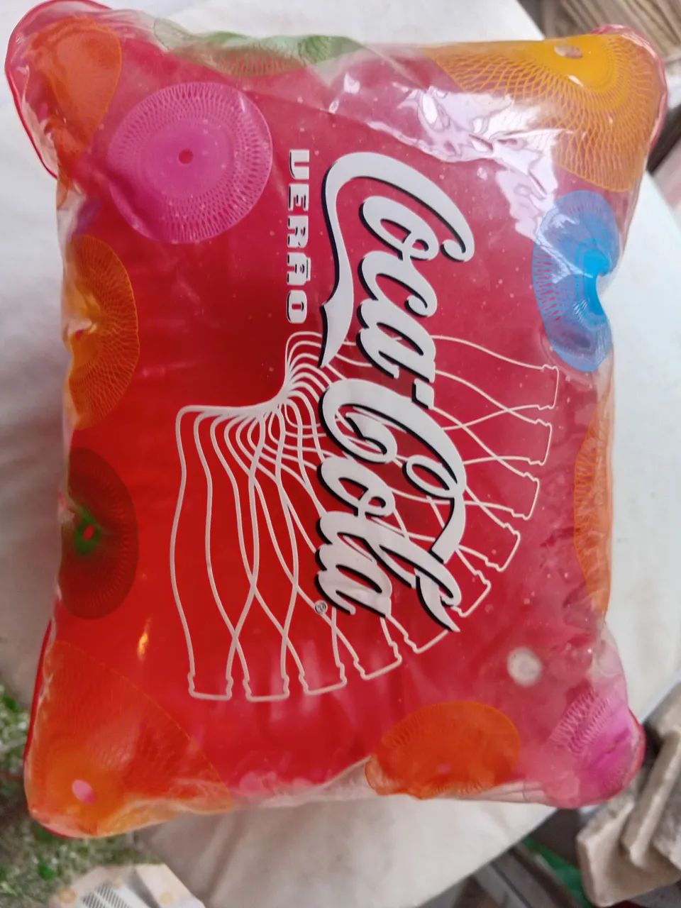 Almofada vintage para piscina Coca Cola década 90 - Foto 3