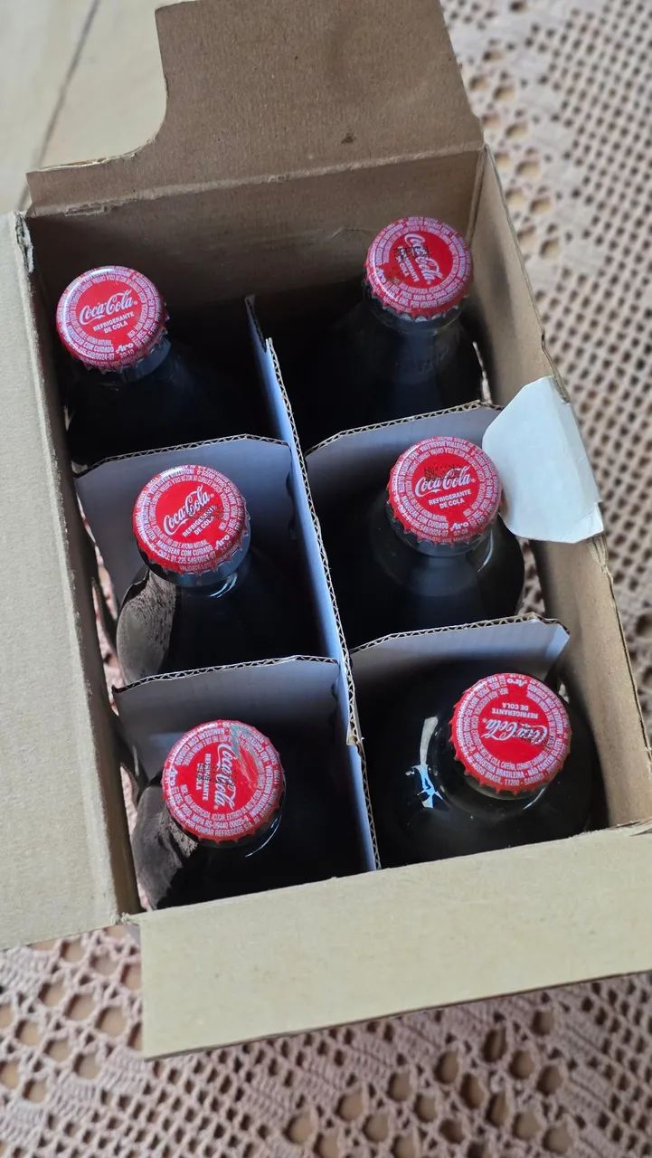 Caixa Colecionável com 6 garrafas Coca Cola - Edição Especial  - Foto 5