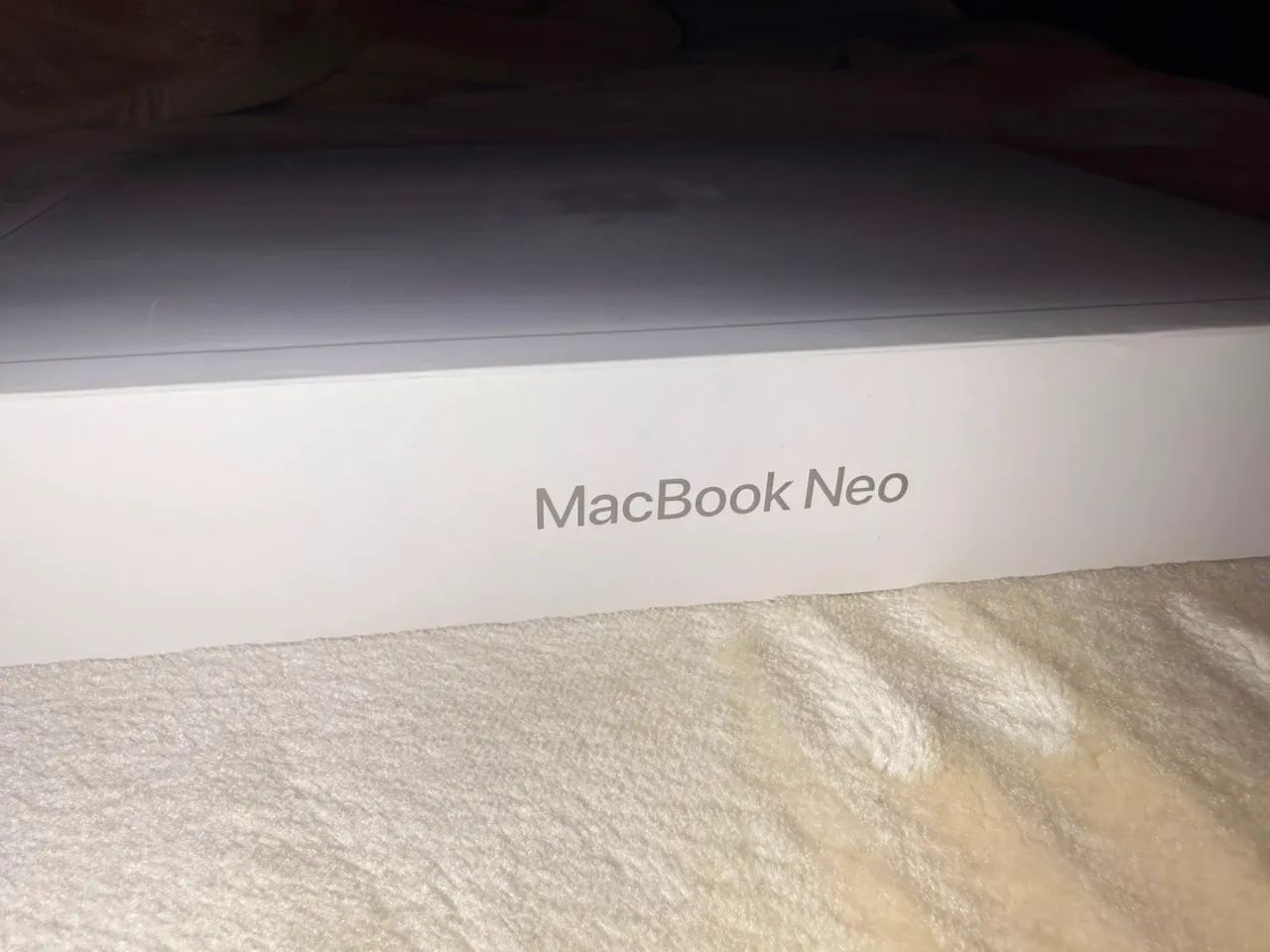 MacBook Neo - Prateado - 256GB - Foto 2