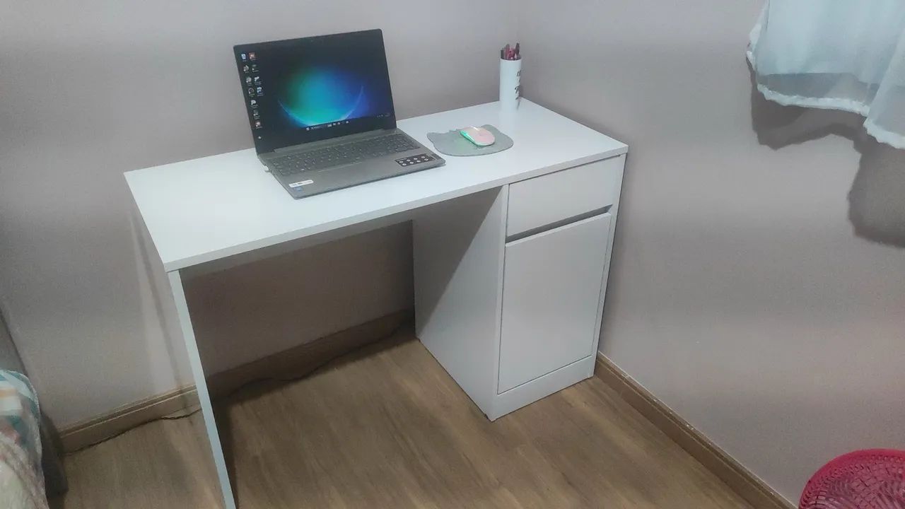 Escrivaninha 1 Gaveta 1 Porta 