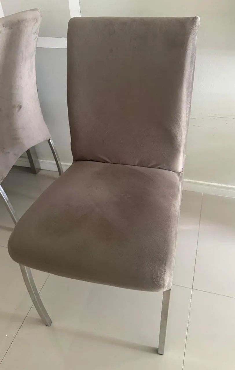Conjunto de cadeiras de jantar