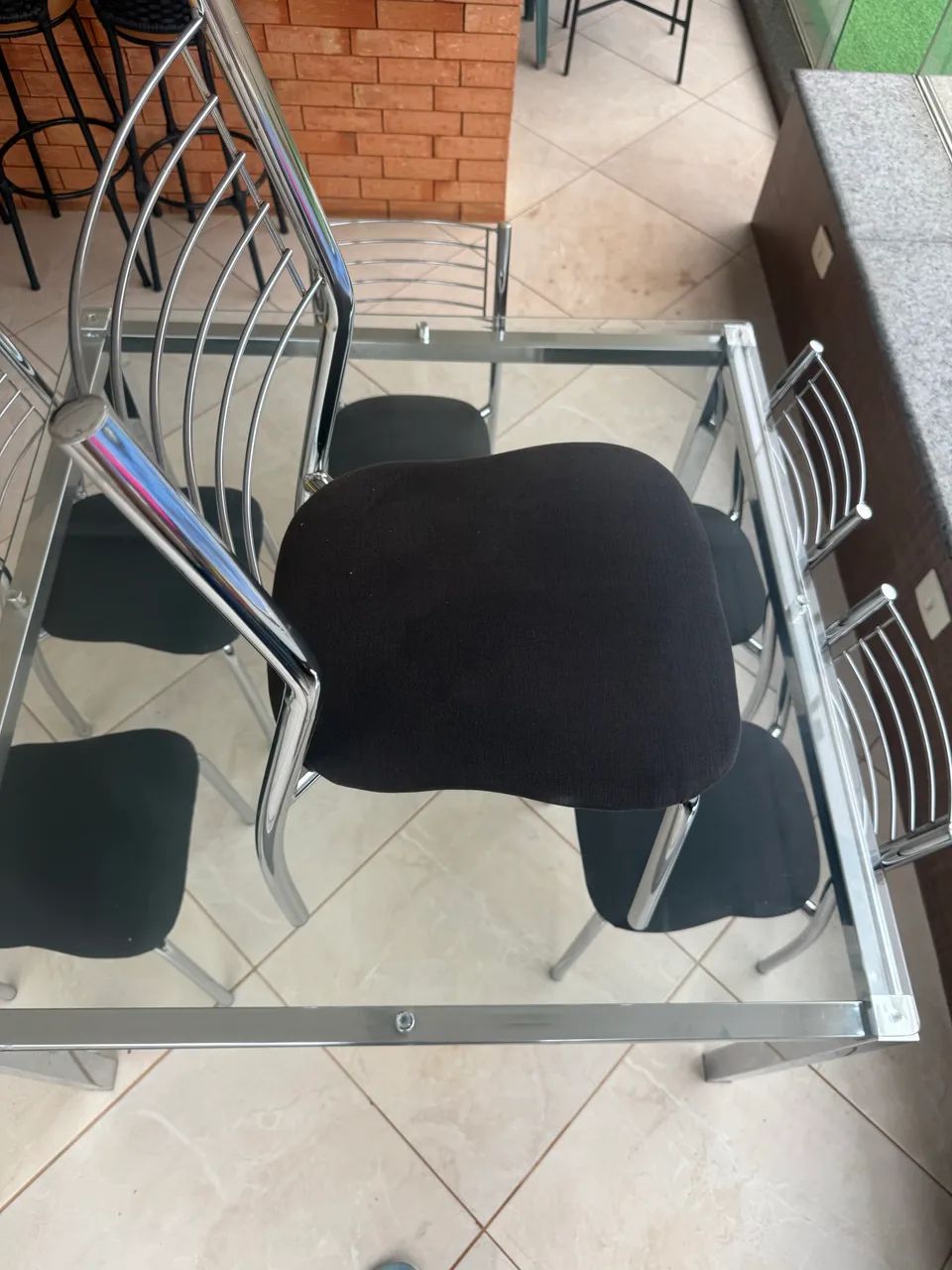 Mesa de vidro 8 mm com 6 cadeiras  - Foto 4