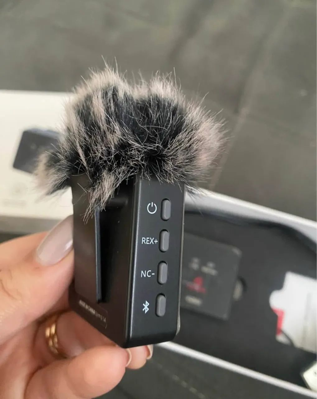 Vendo microfone 423877968082380802