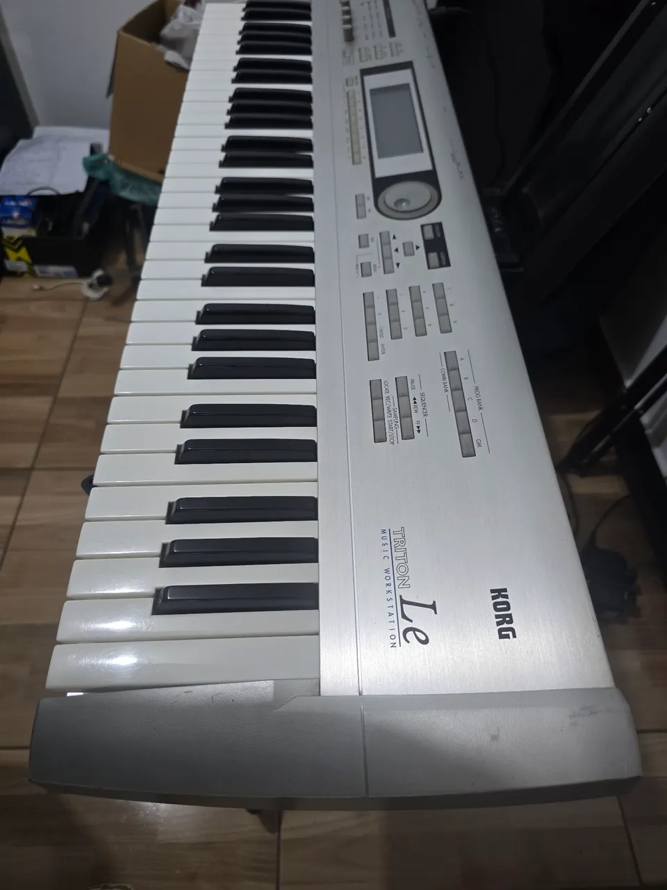 teclado korg triton le