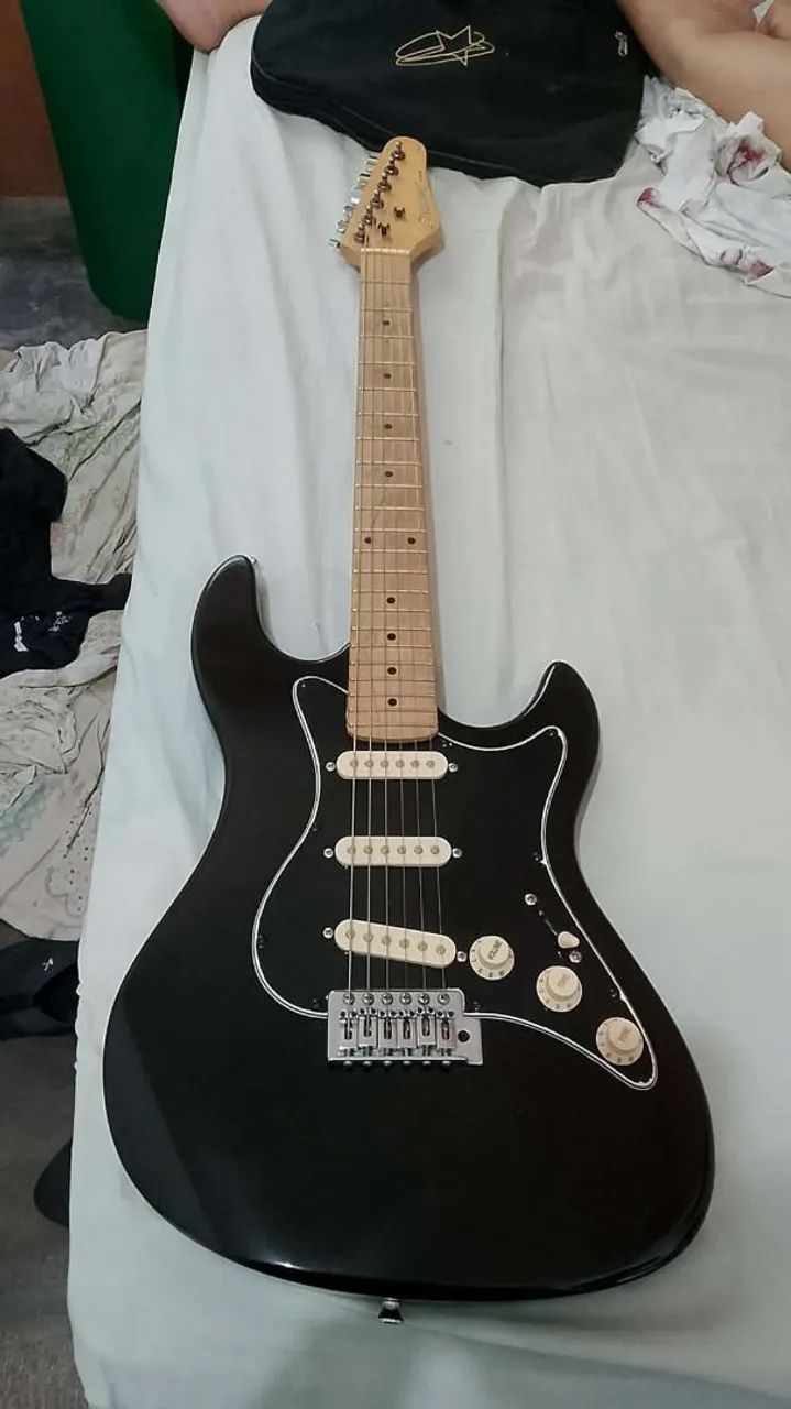 Troco em outra guitarra ou notebook