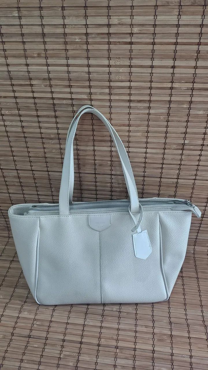 Bolsa em couro off white Arezzo novíssima 
