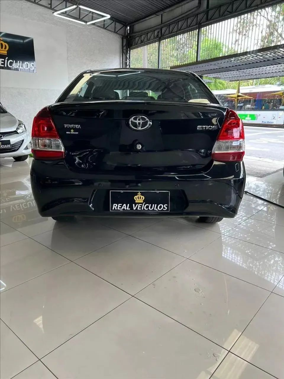 Toyota Etios Platinum 1.5 Flex 16V 4P Aut. 2018 - Foto 5