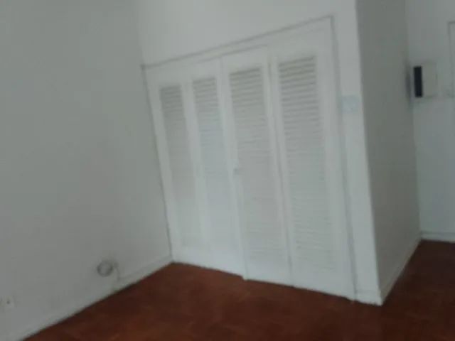 Apartamento com excelente localização no Centro, 2 quartos, sala, cozinha e banheiro.  - Foto 5