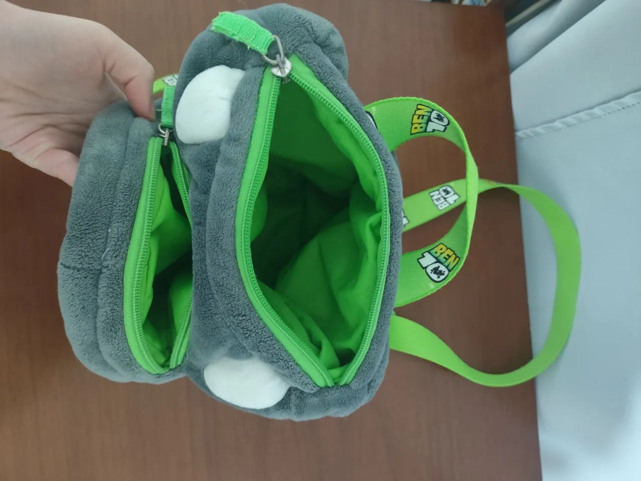 Mochila de pano ben 10 formato omnitrix carton network  - Foto 4
