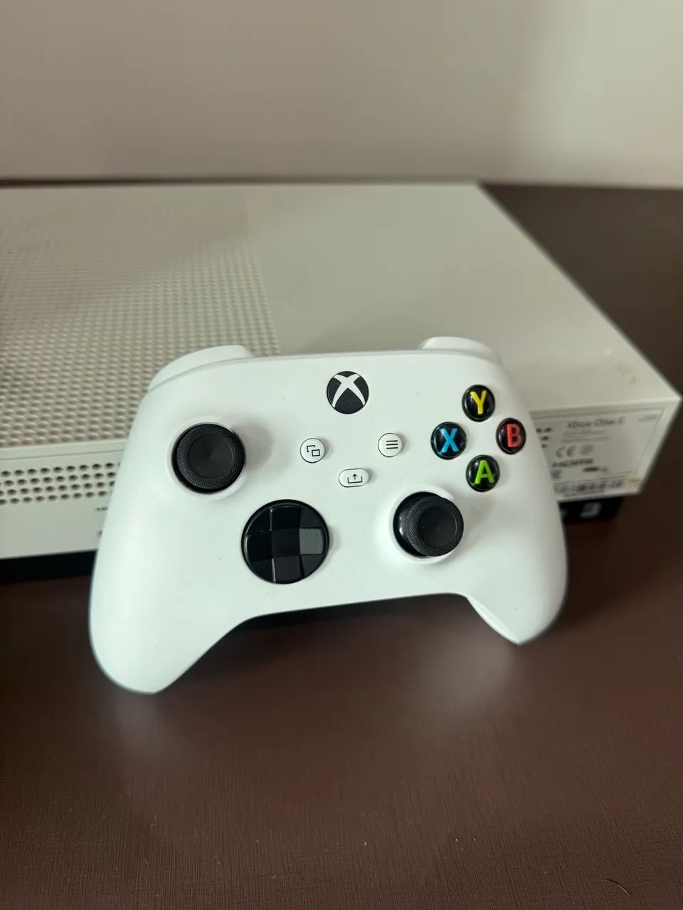 Xbox One S - 1Tb - Foto 3
