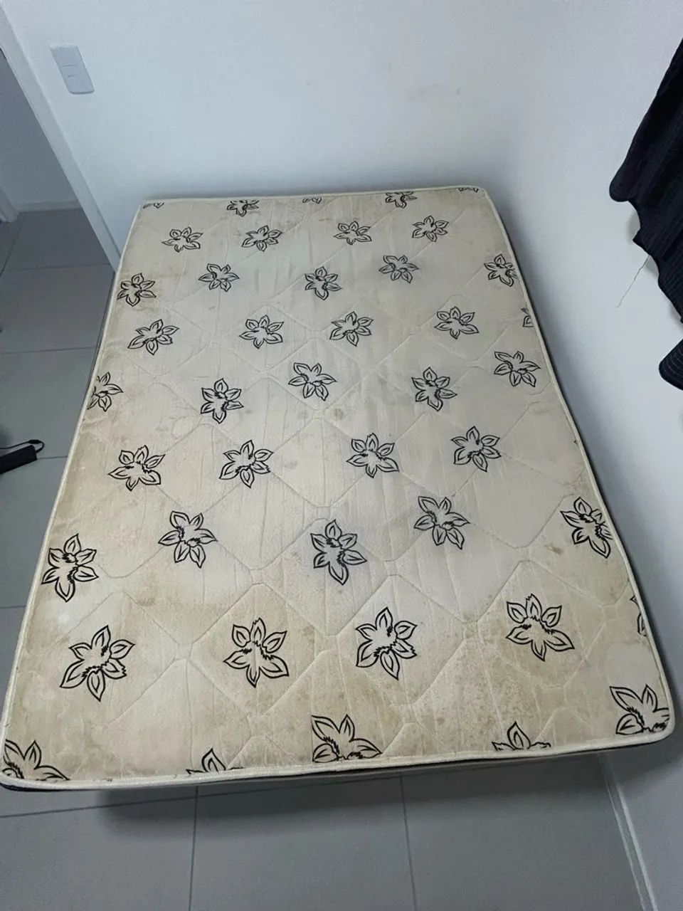 Colchão casal ortobom bem conservado