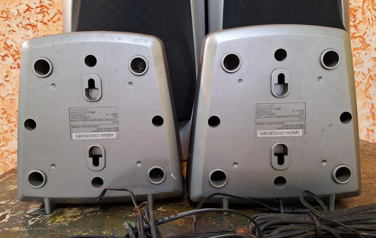 Caixas de Som SHARP ( par ) , pertence ao Mini System C622 - Foto 4