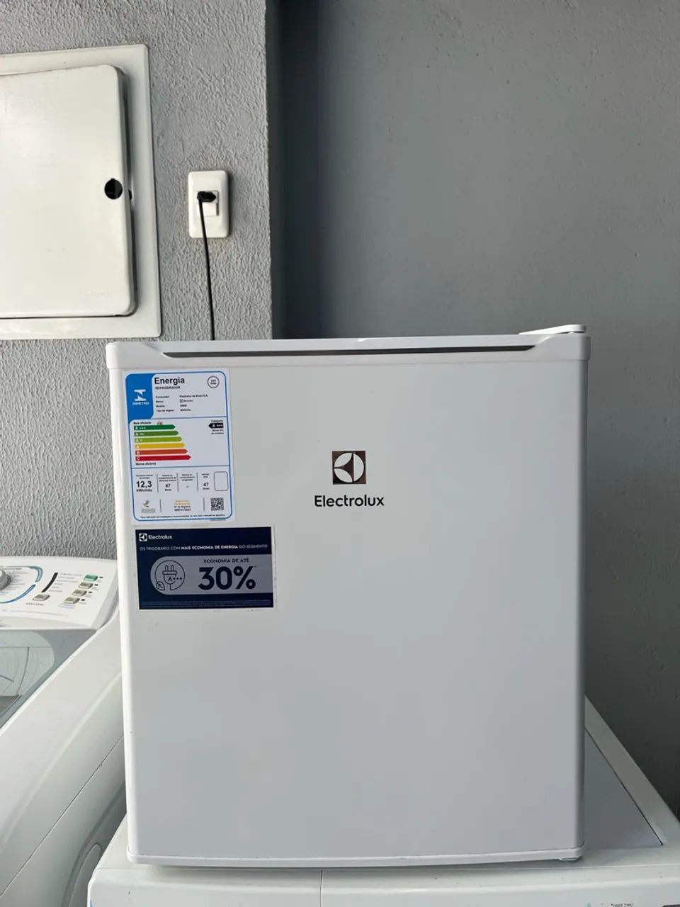 Frigobar Electrolux 47 litros 220 volts 