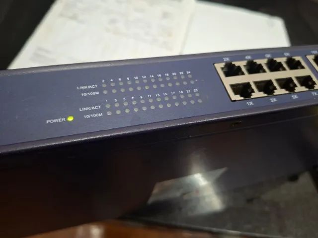 Switch Rede 24 portas (Trellis) - 10/100  - Foto 2