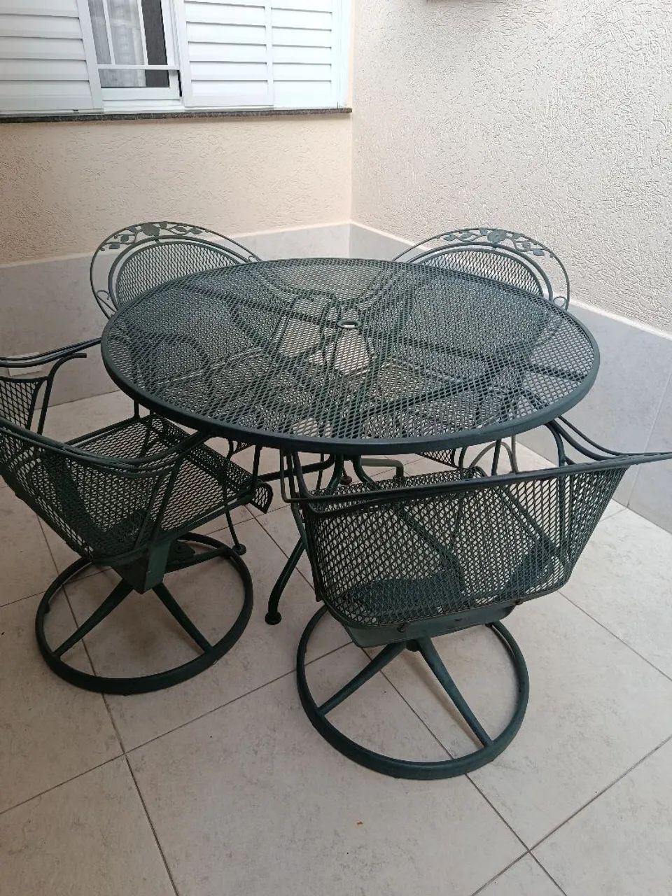 Mesa importada vintage ferro fundido, acompanha almofada  - Foto 2