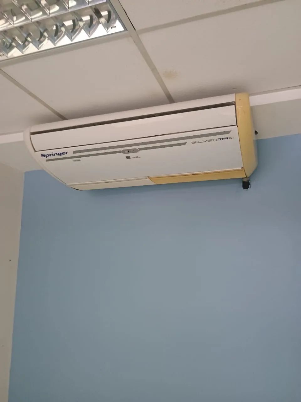 Vendo centrais de ar funcionando em perfeito estado 