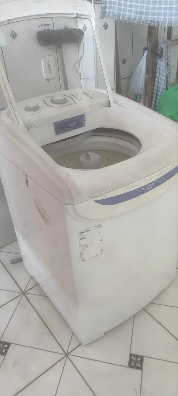 Máquina de lavar Eletrolux 15kg $680,00 pra vender logo  - Foto 4