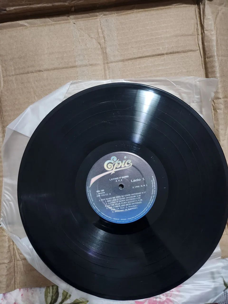 Disco de vinil lp Laying It Down" da banda P.F.P. - Foto 3