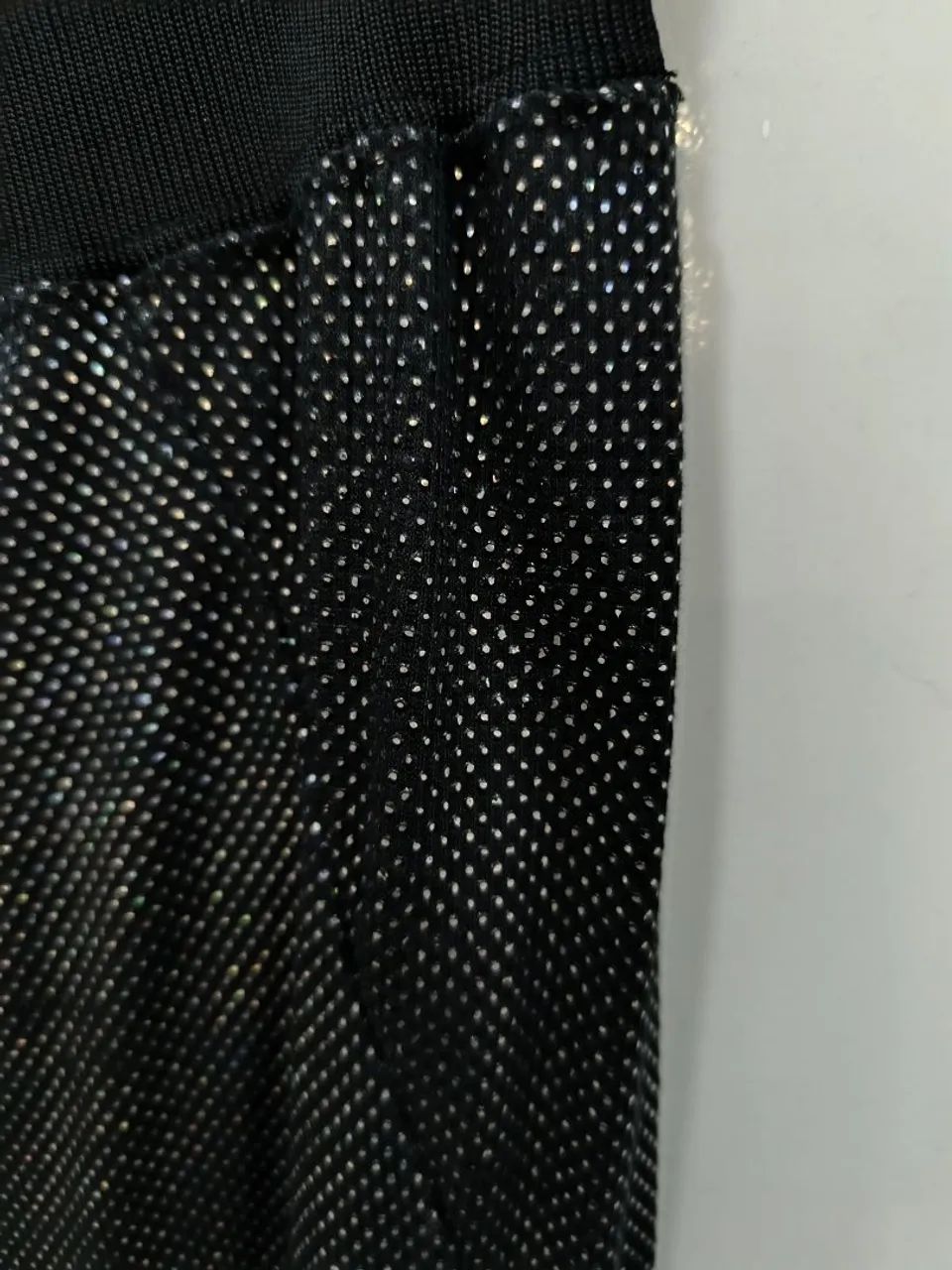 Calça jogger Le Lis Blanc com brilho - Foto 4