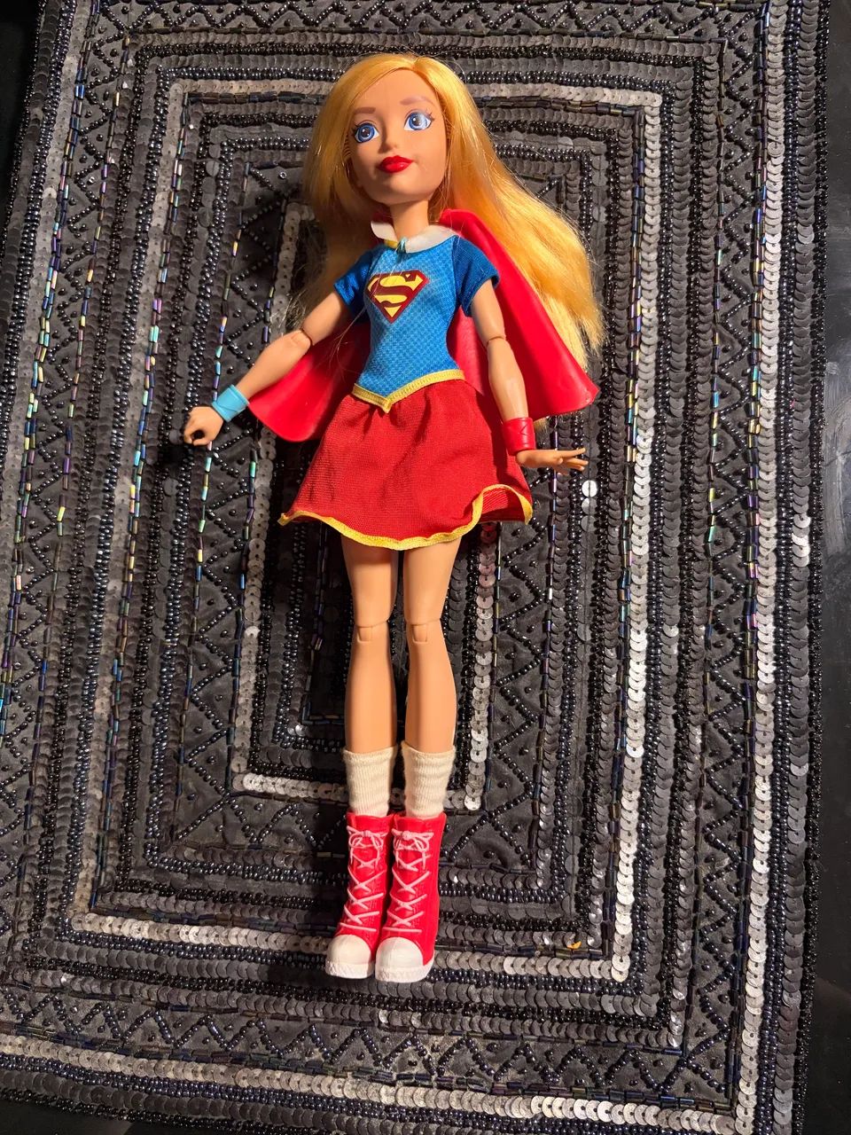Boneca super girl