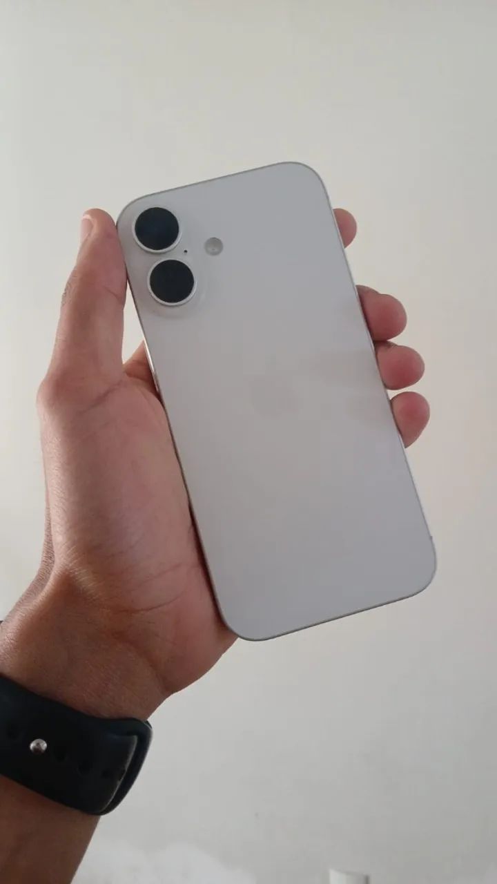 IPHONE 16
