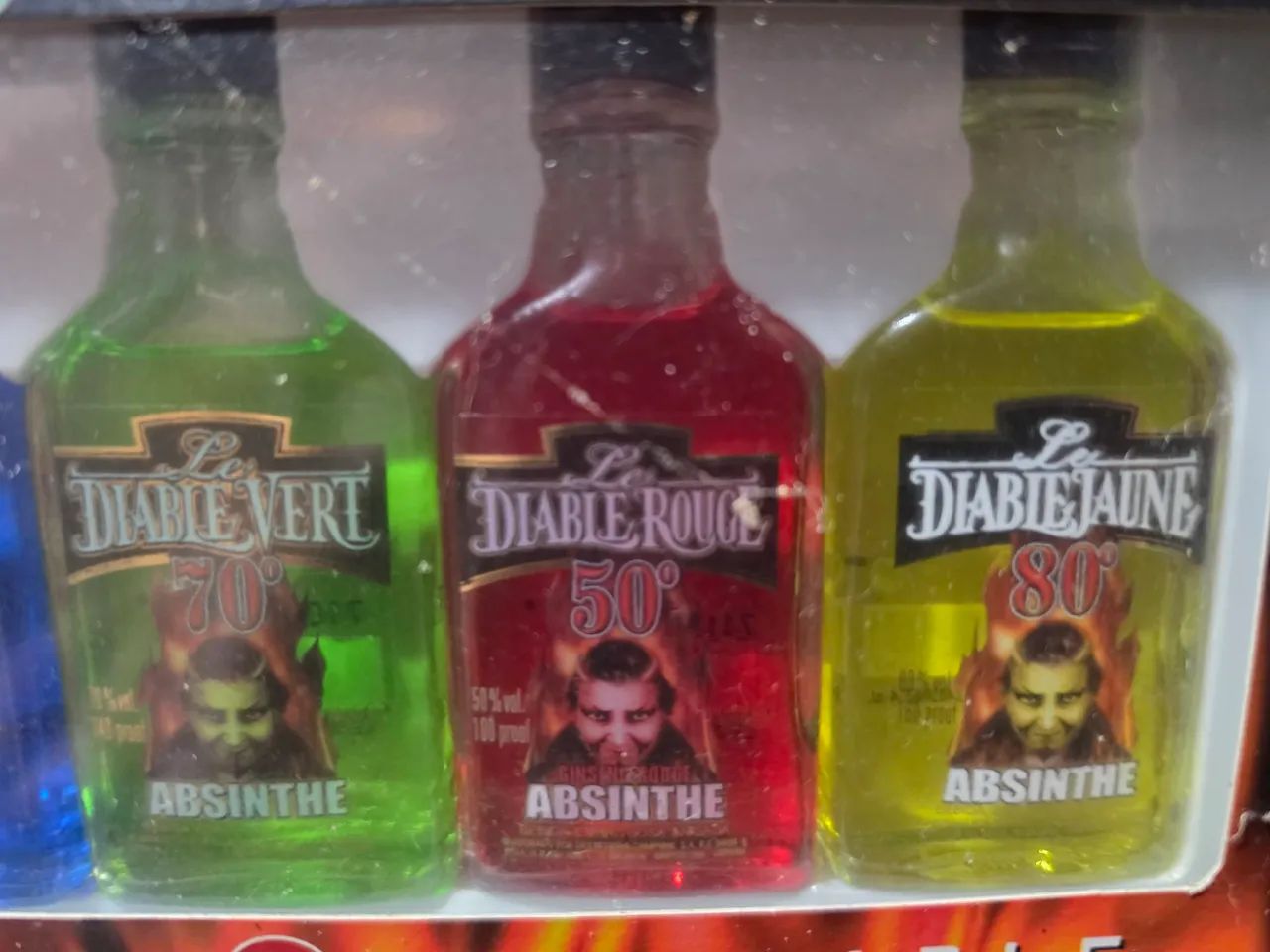  Kit Colecionador Miniaturas Absinthe Le Diable Collection - 5 Garrafas - Foto 4
