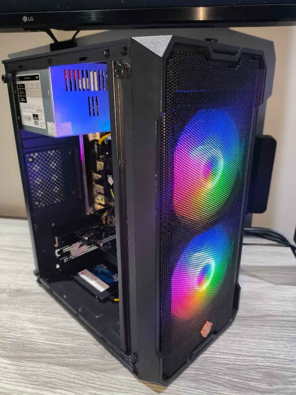 PC * Core i3 / 6GB DDR3 / SSD 120GB / Geforce 210